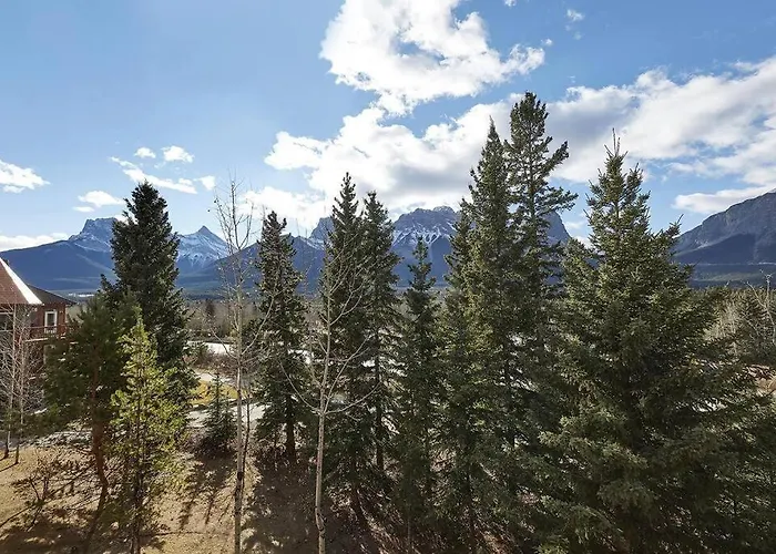 Mountain View Escape With Open Hot Tub, Views!!